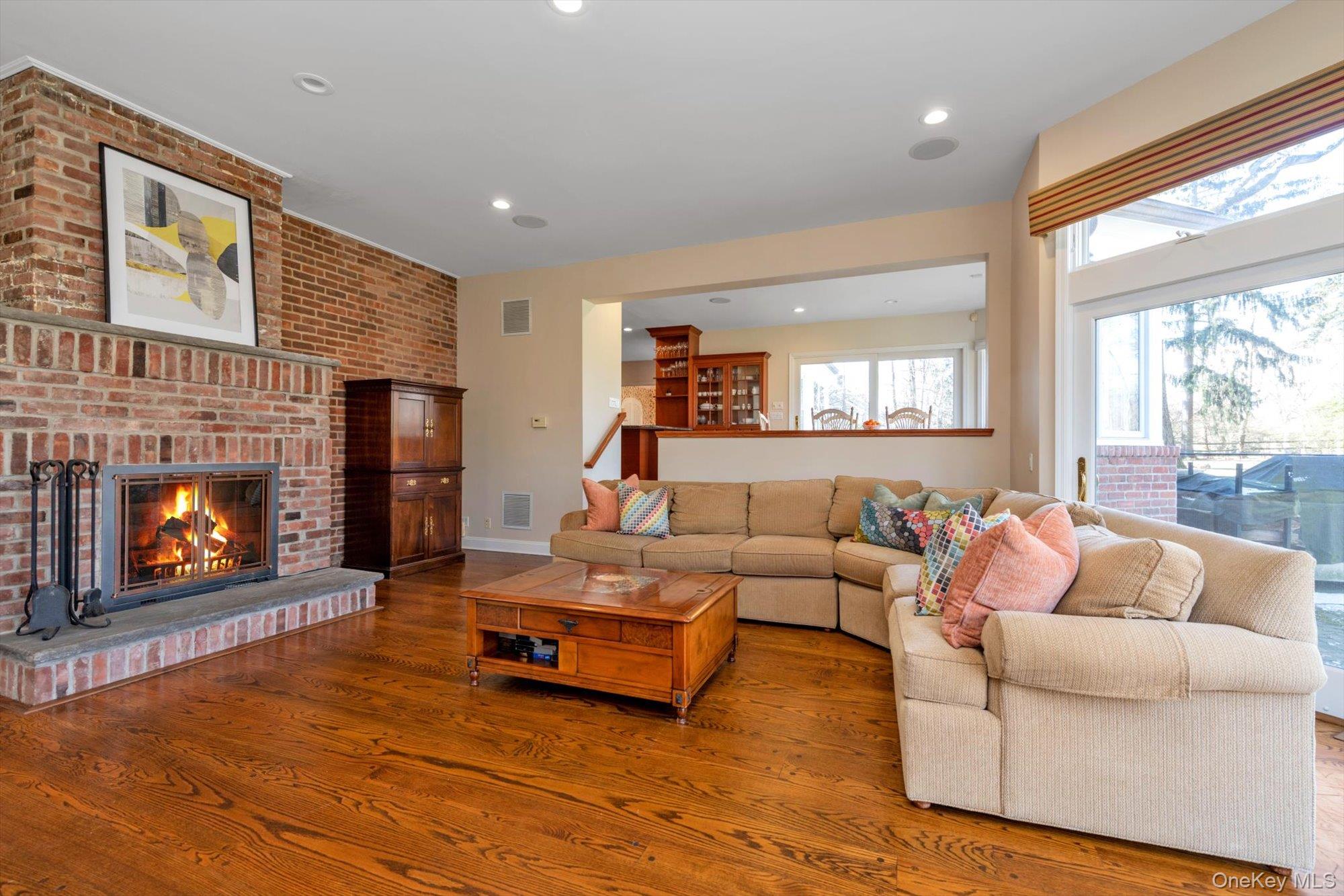 #19 photo, 3 Barkers Point Road, Port Washington , NY 11050