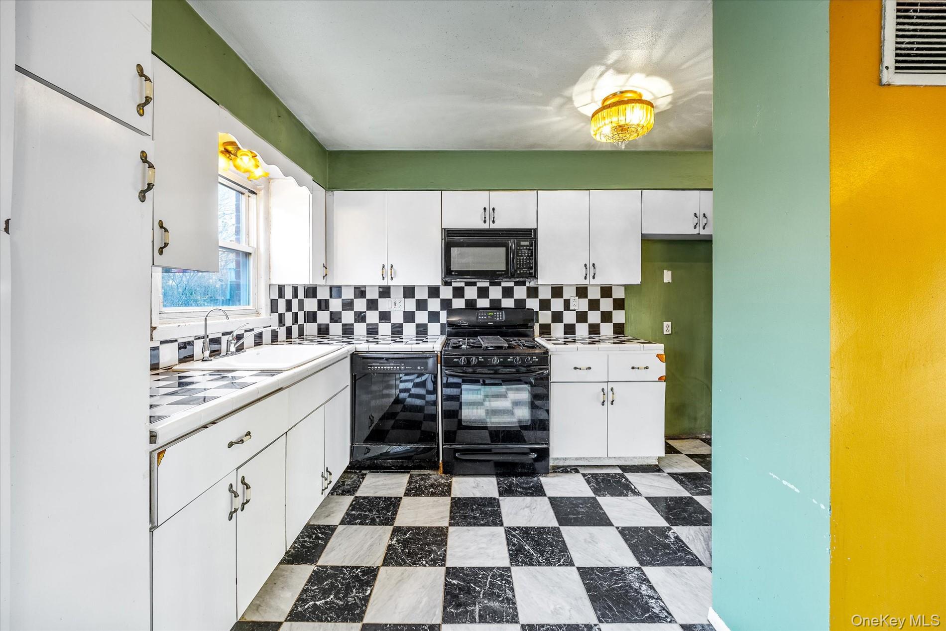 #11 photo, 1537 144th Street, Whitestone , NY 11357