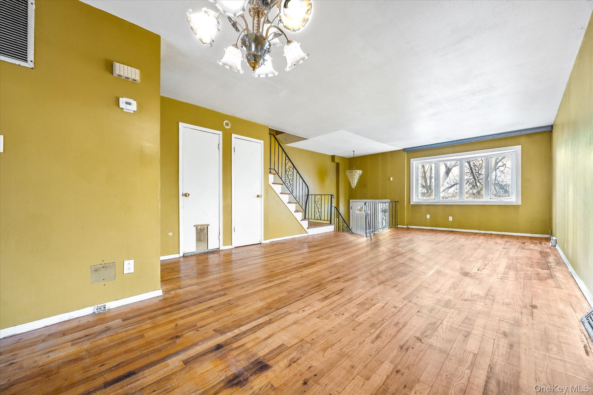 #5 photo, 1537 144th Street, Whitestone , NY 11357