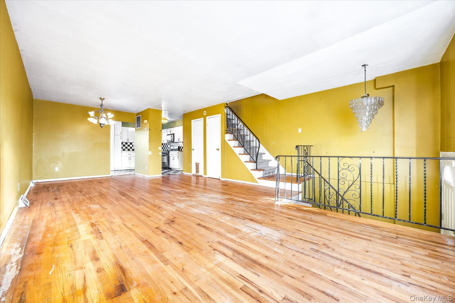 #7 photo, 1537 144th Street, Whitestone , NY 11357