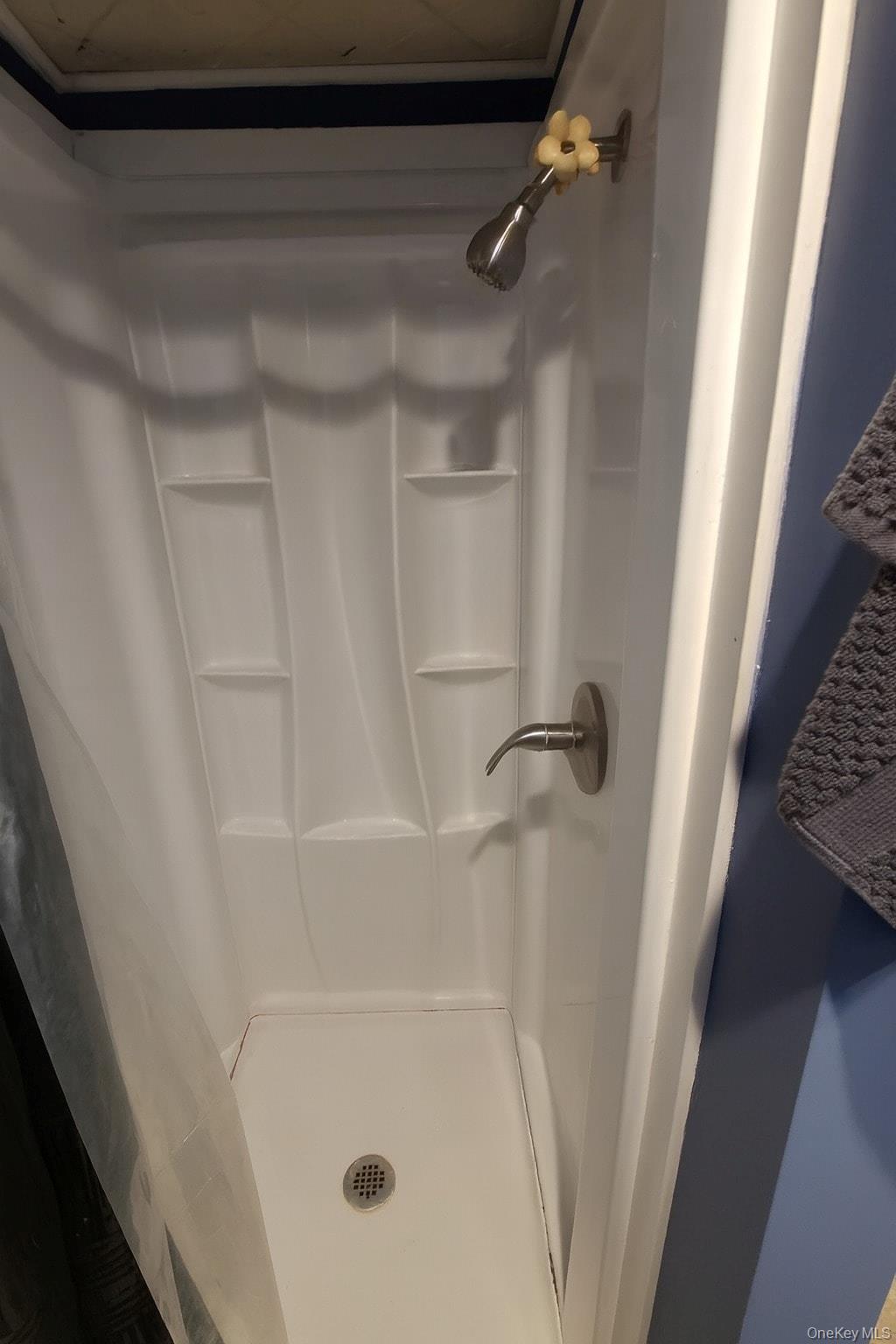 #7 photo, 41 Elizabeth Way, सफ़ोक काउंटी Ridge , NY 11961