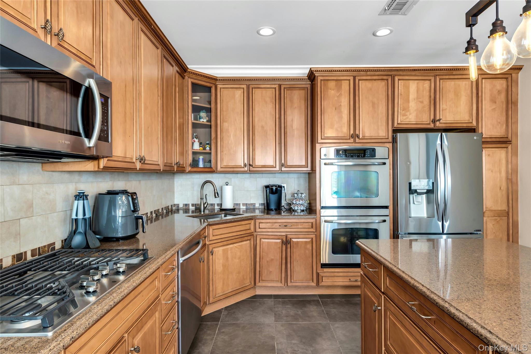 #11 photo, 110 Brattle Circle, Melville , NY 11747