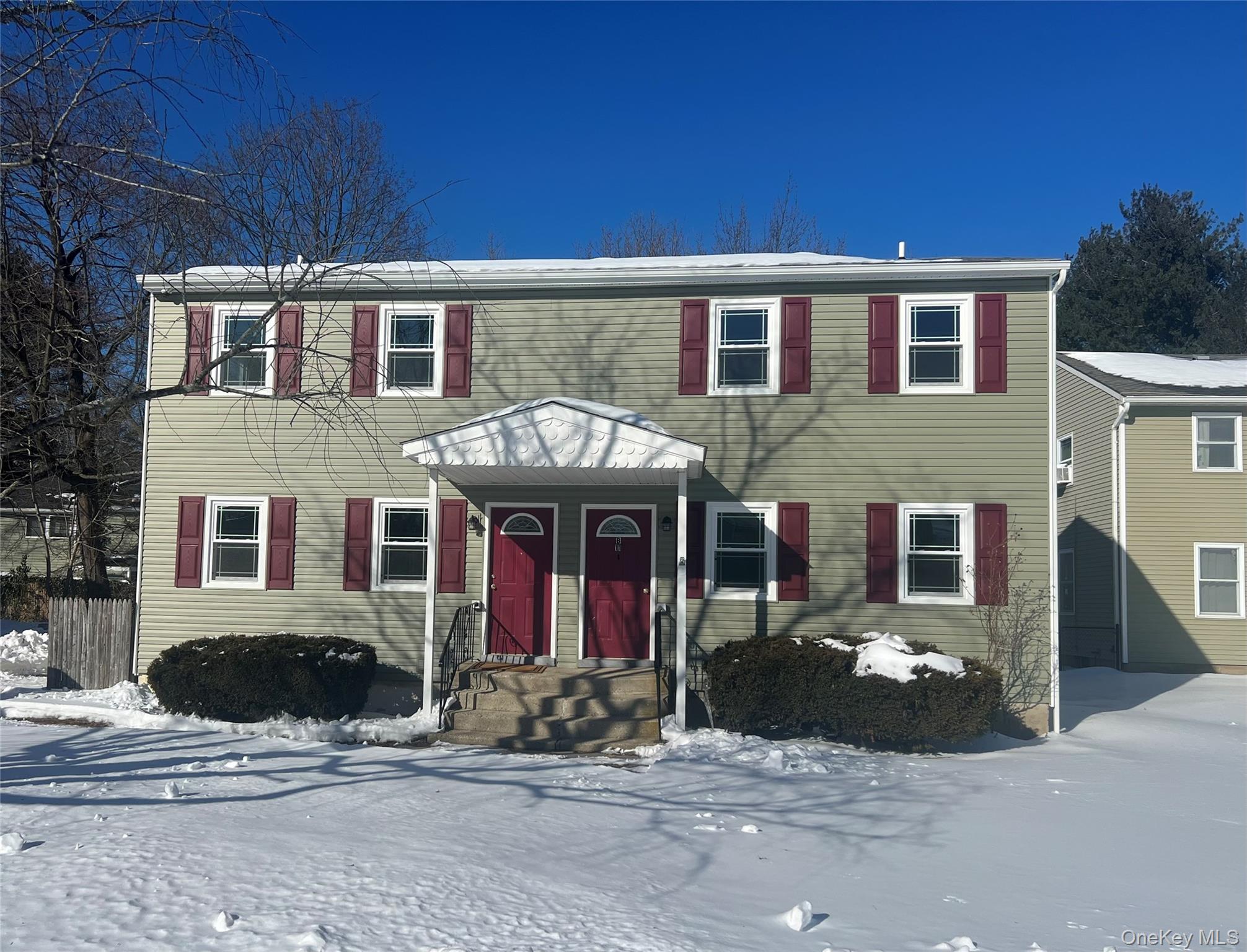 #1 photo, 11 Park Manor Court, Glen Cove , NY 11542