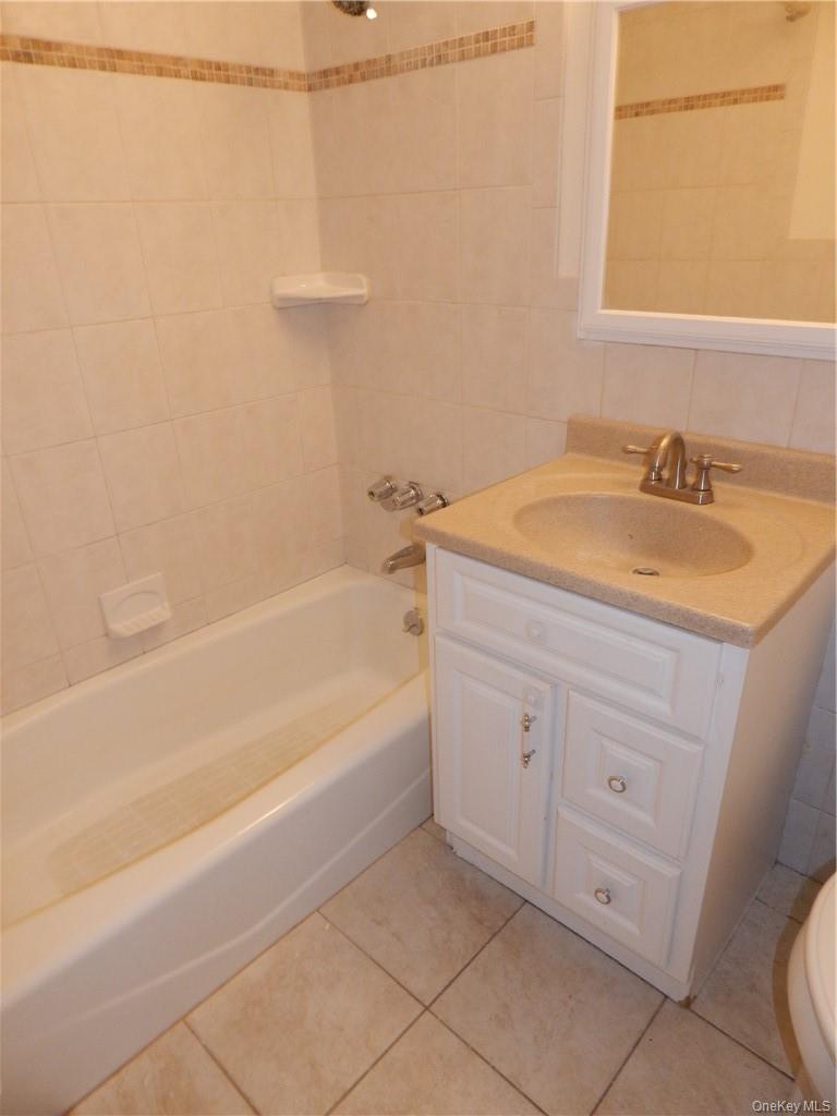 #11 photo, 414 Benedict Avenue, Tarrytown , NY 10591