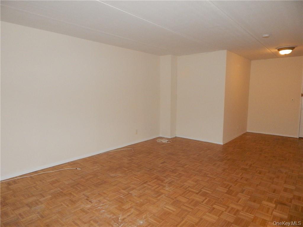 #7 photo, 414 Benedict Avenue, Tarrytown , NY 10591