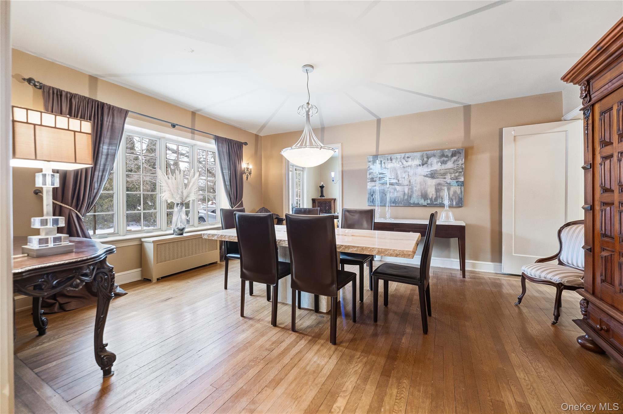 #6 photo, 6 White Plains Road, הברונקס Bronxville , NY 10708