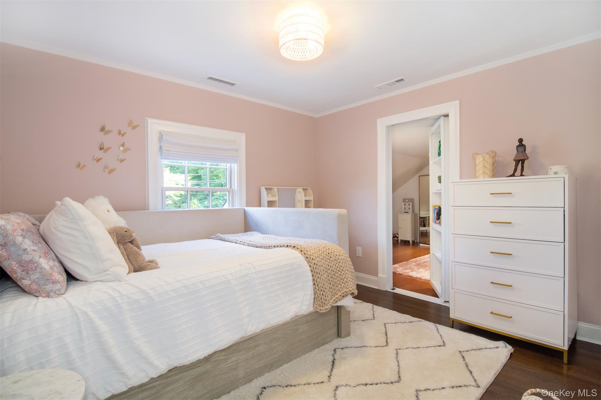 #20 photo, 42 Summit Avenue, Bronxville , NY 10708