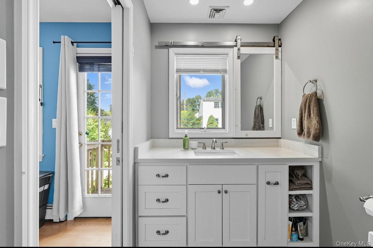 #14 photo, 12 Crestview Drive, White Plains , NY 10604