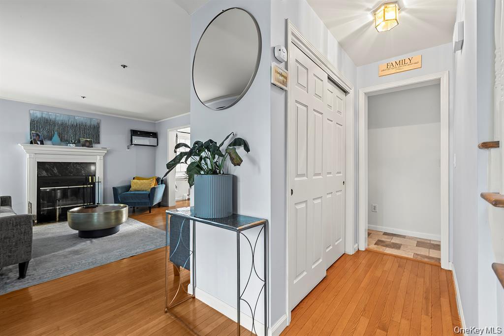 #6 photo, 16 Stoneham Place, White Plains , NY 10607