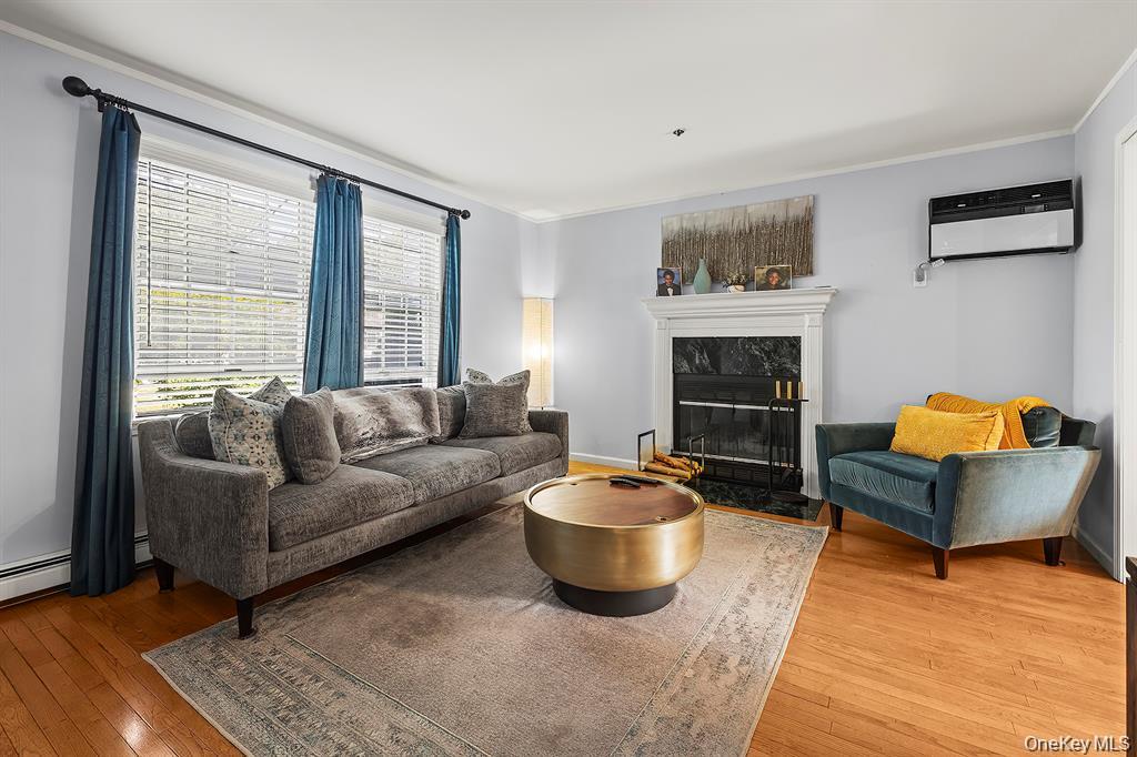 #8 photo, 16 Stoneham Place, White Plains , NY 10607