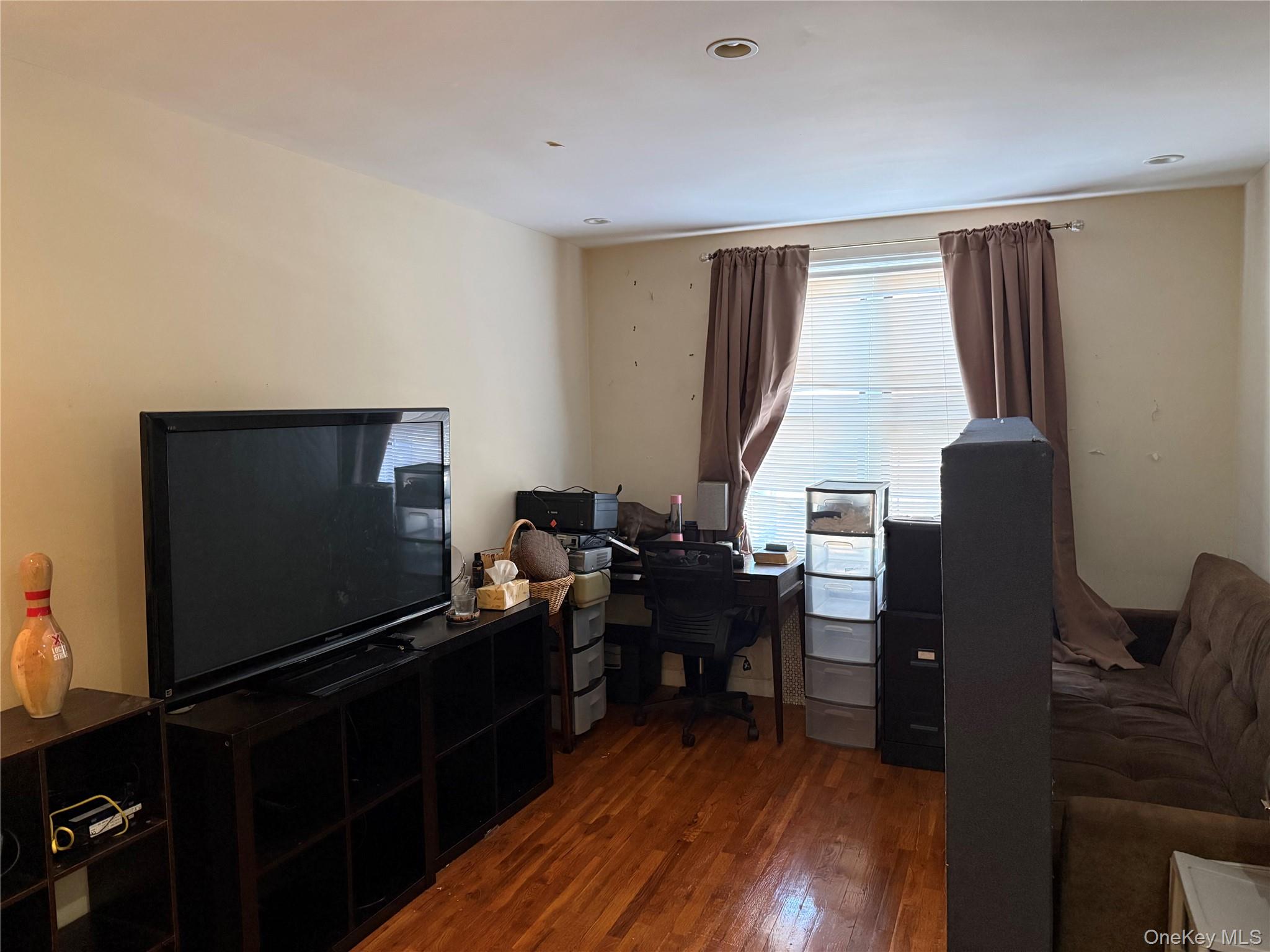 #16 photo, 632 Warburton Ave., Yonkers , NY 10701