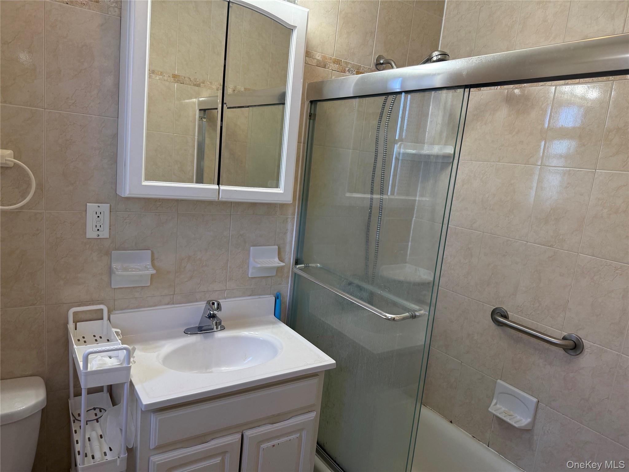 #6 photo, 632 Warburton Ave., Yonkers , NY 10701