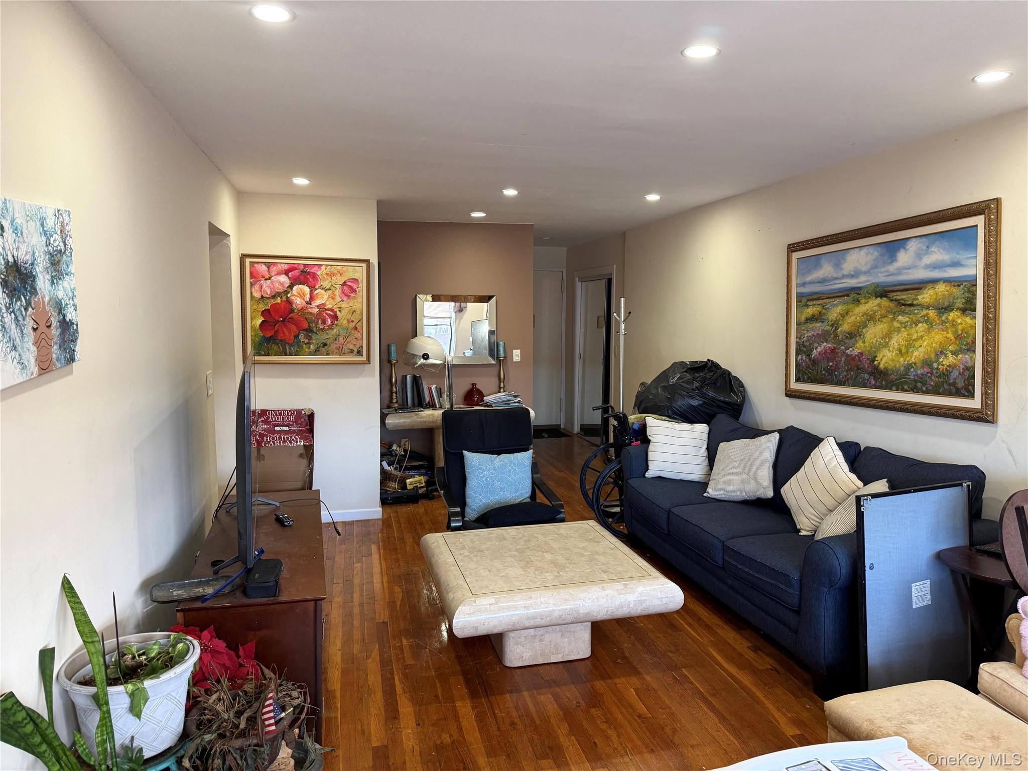 #9 photo, 632 Warburton Ave., Yonkers , NY 10701