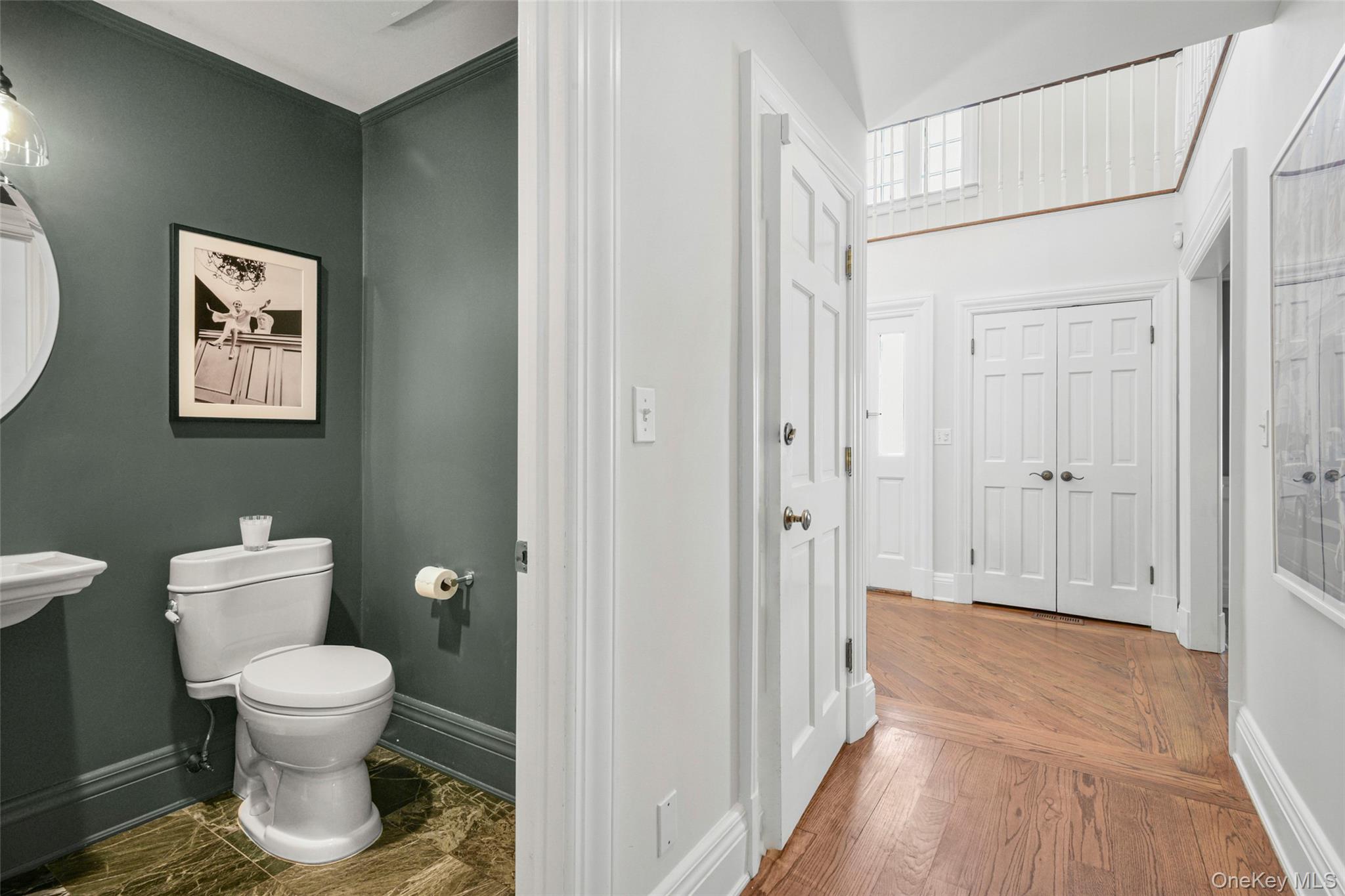 #17 photo, 10 Hilltop Road, Larchmont , NY 10538