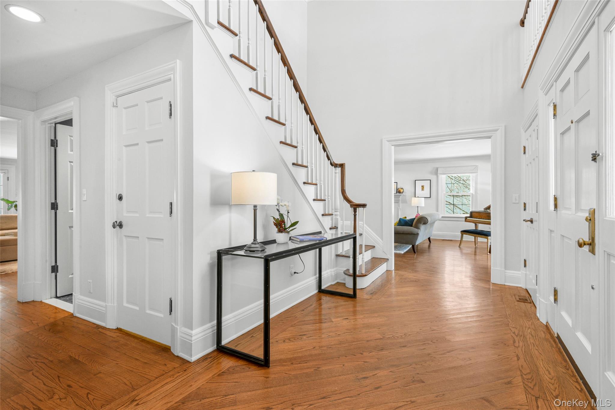 #4 photo, 10 Hilltop Road, Larchmont , NY 10538