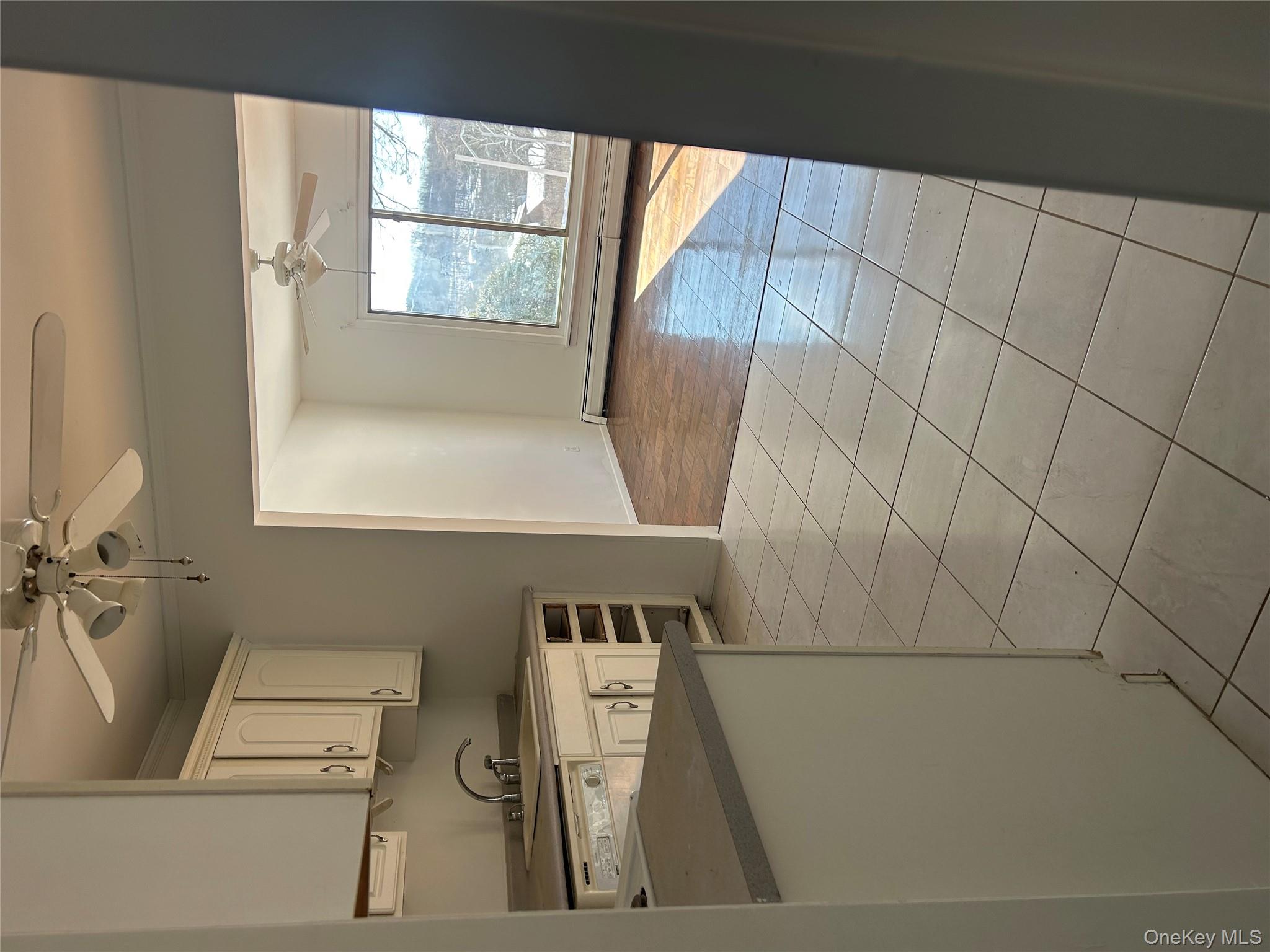 #4 photo, 73 Country Club Lane, Pomona , NY 10970