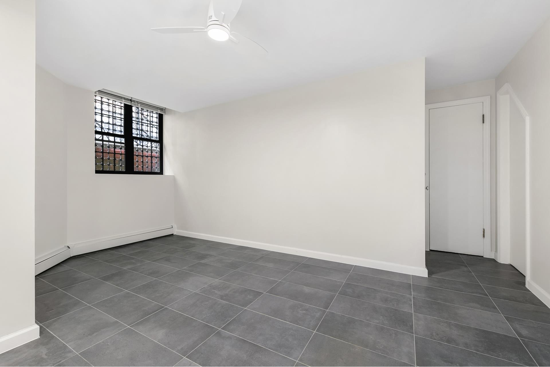 #23 photo, 383 W END Avenue, Upper West Side , NY 10024