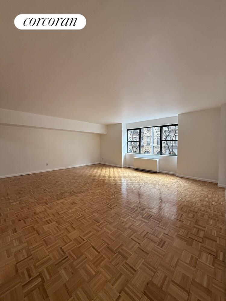 #16 photo, New York City, Yorkville , NY 10128