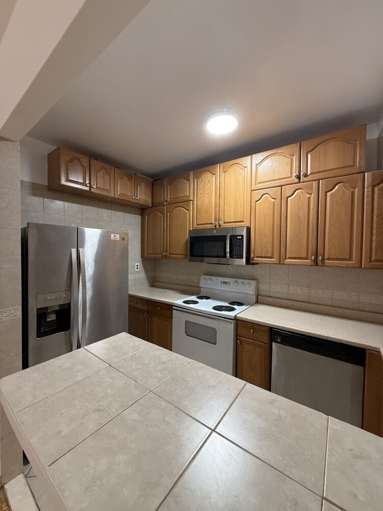 #8 photo, New York City, Yorkville , NY 10128