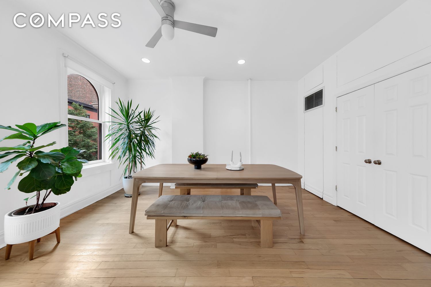 #4 photo, 323 W 11th Street, West Village , NY 10014