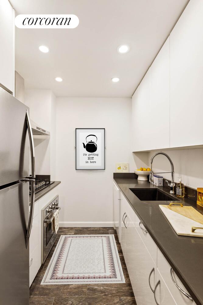 #4 photo, 250 MERCER Street, Greenwich Village , NY 10012