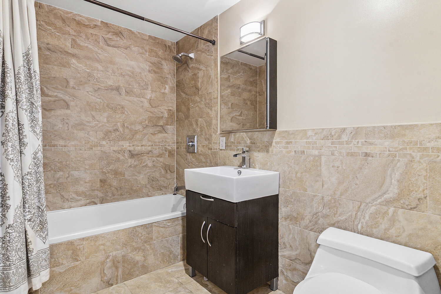 #9 photo, 185 YORK Street, Vinegar Hill , NY 11201