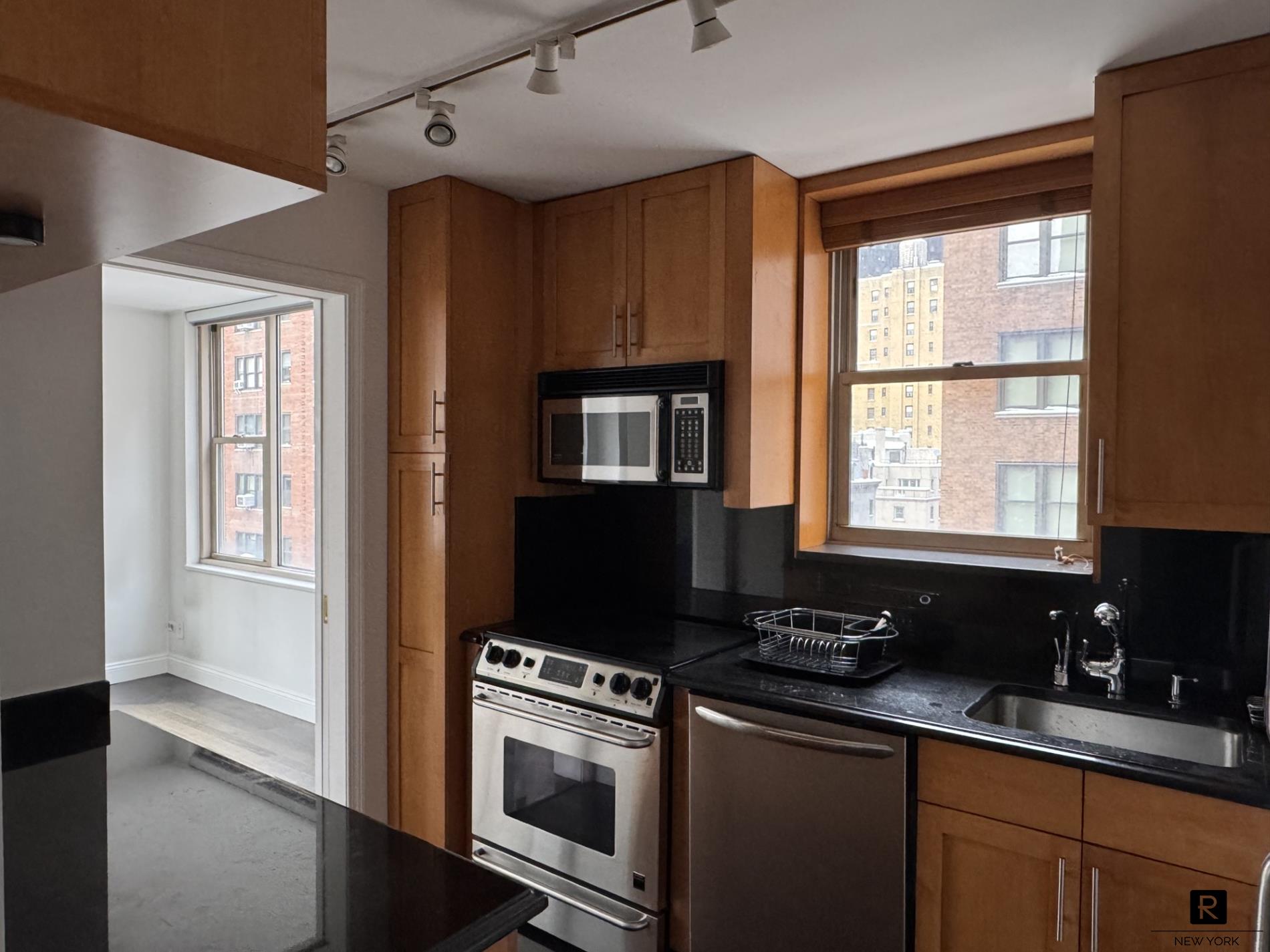 #10 photo, 137 E 36th Street, Murray Hill , NY 10016