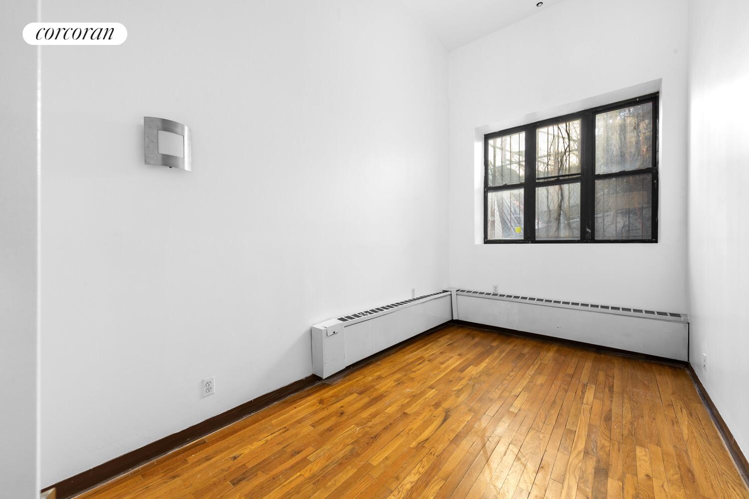 #6 photo, Brooklyn, Williamsburg , NY 11206