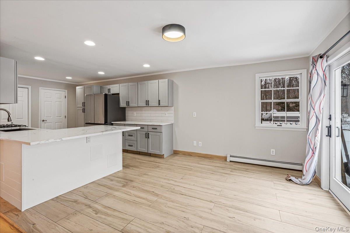 #14 photo, 169 Hickory Street, Port Jefferson , NY 11776