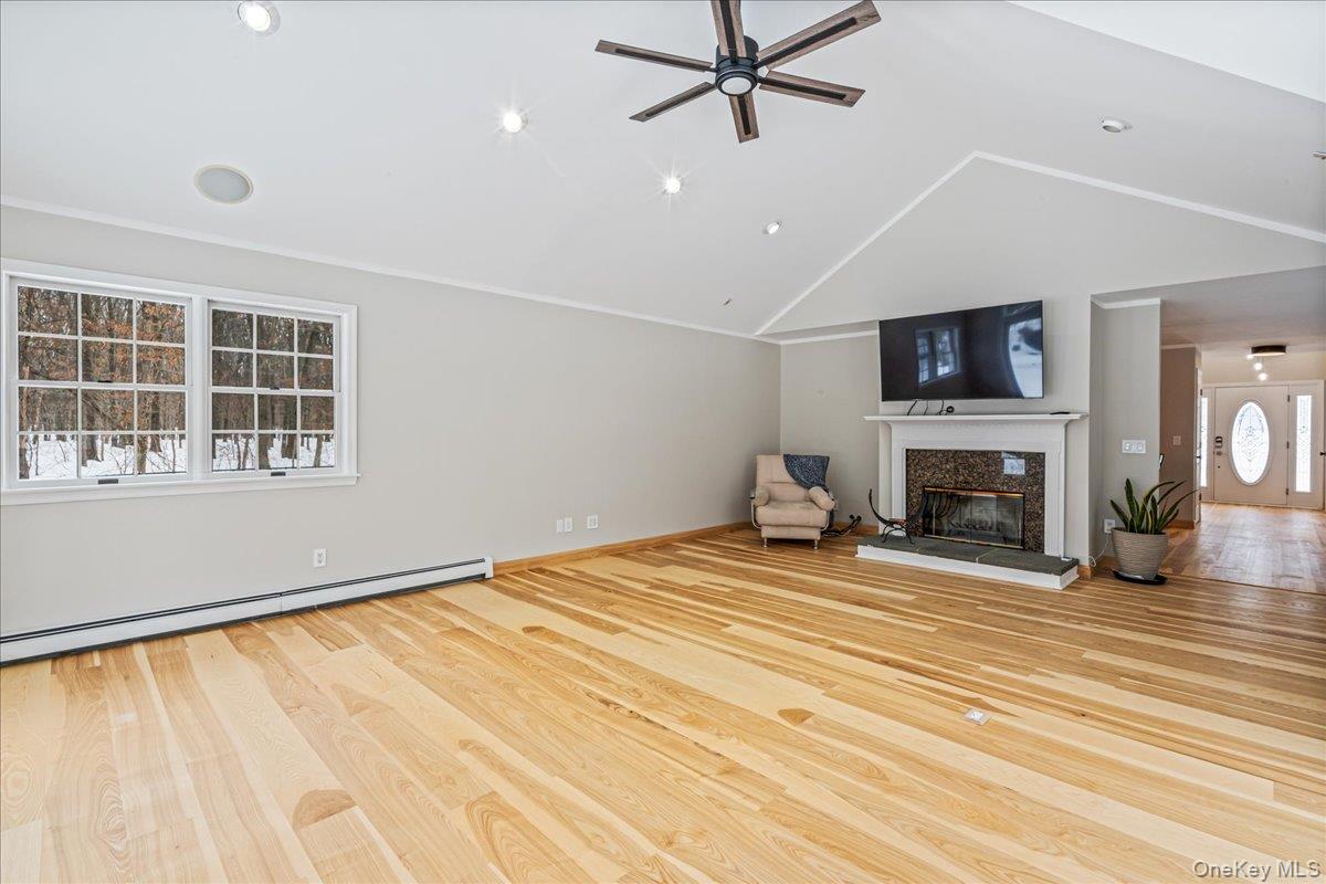 #16 photo, 169 Hickory Street, Port Jefferson , NY 11776