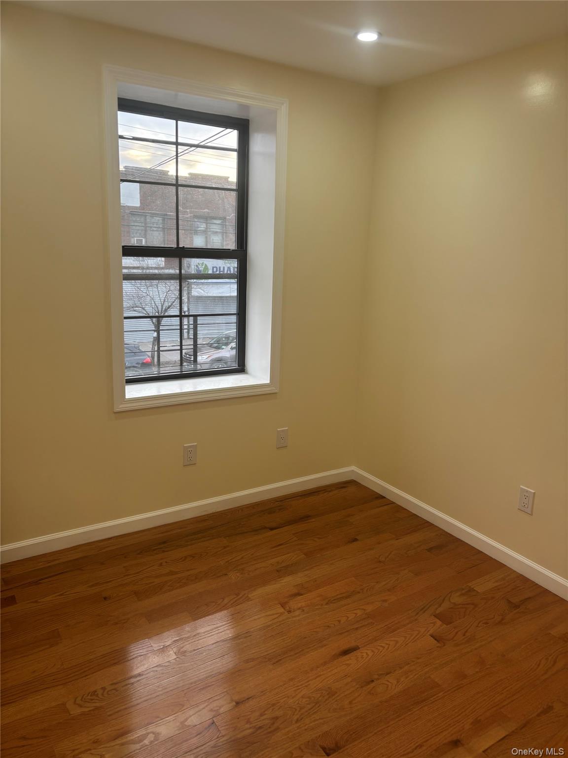 #6 photo, 107-59 Sutphin Boulevard, Jamaica , NY 11435