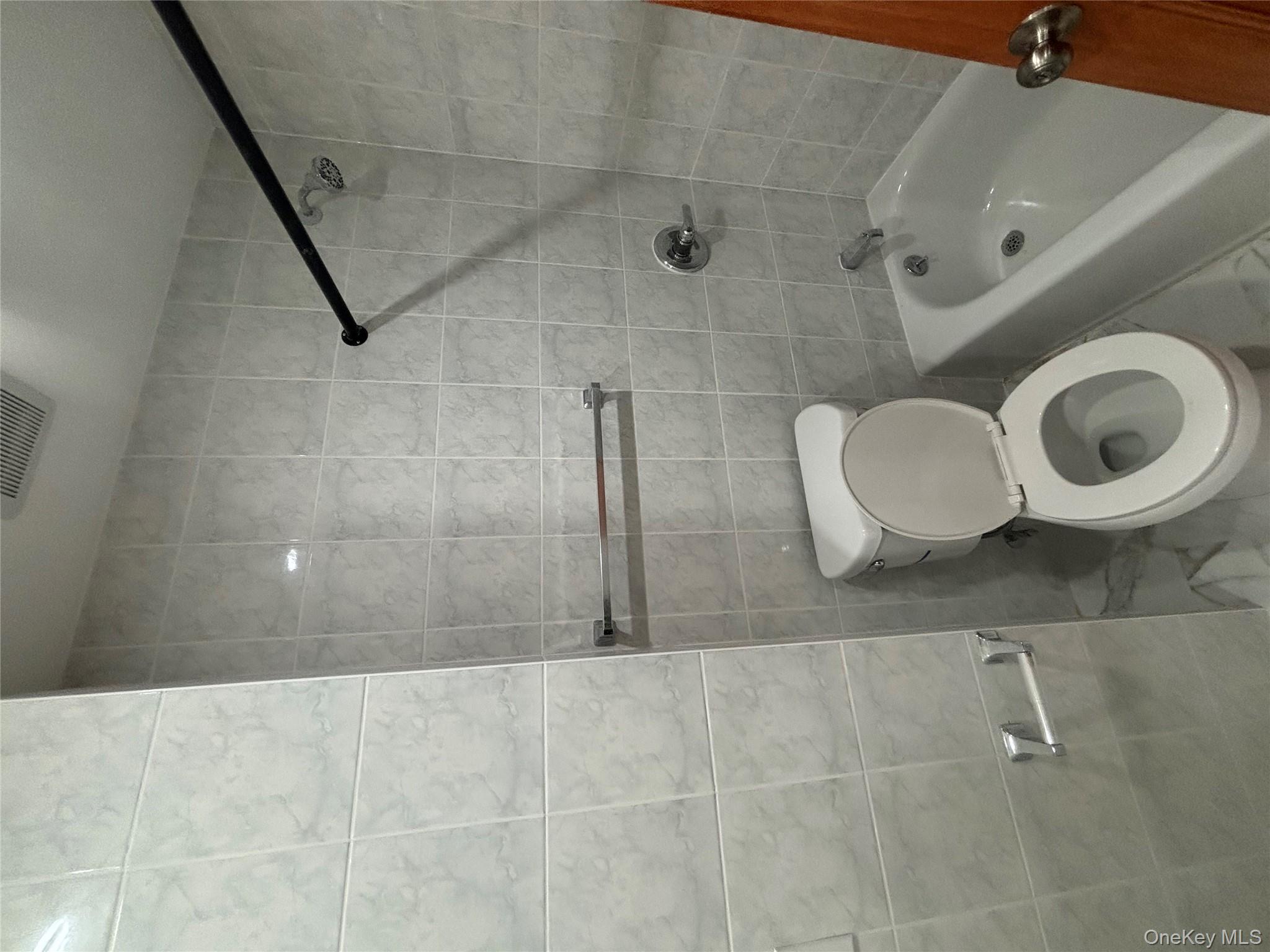 #9 photo, 107-59 Sutphin Boulevard, Jamaica , NY 11435