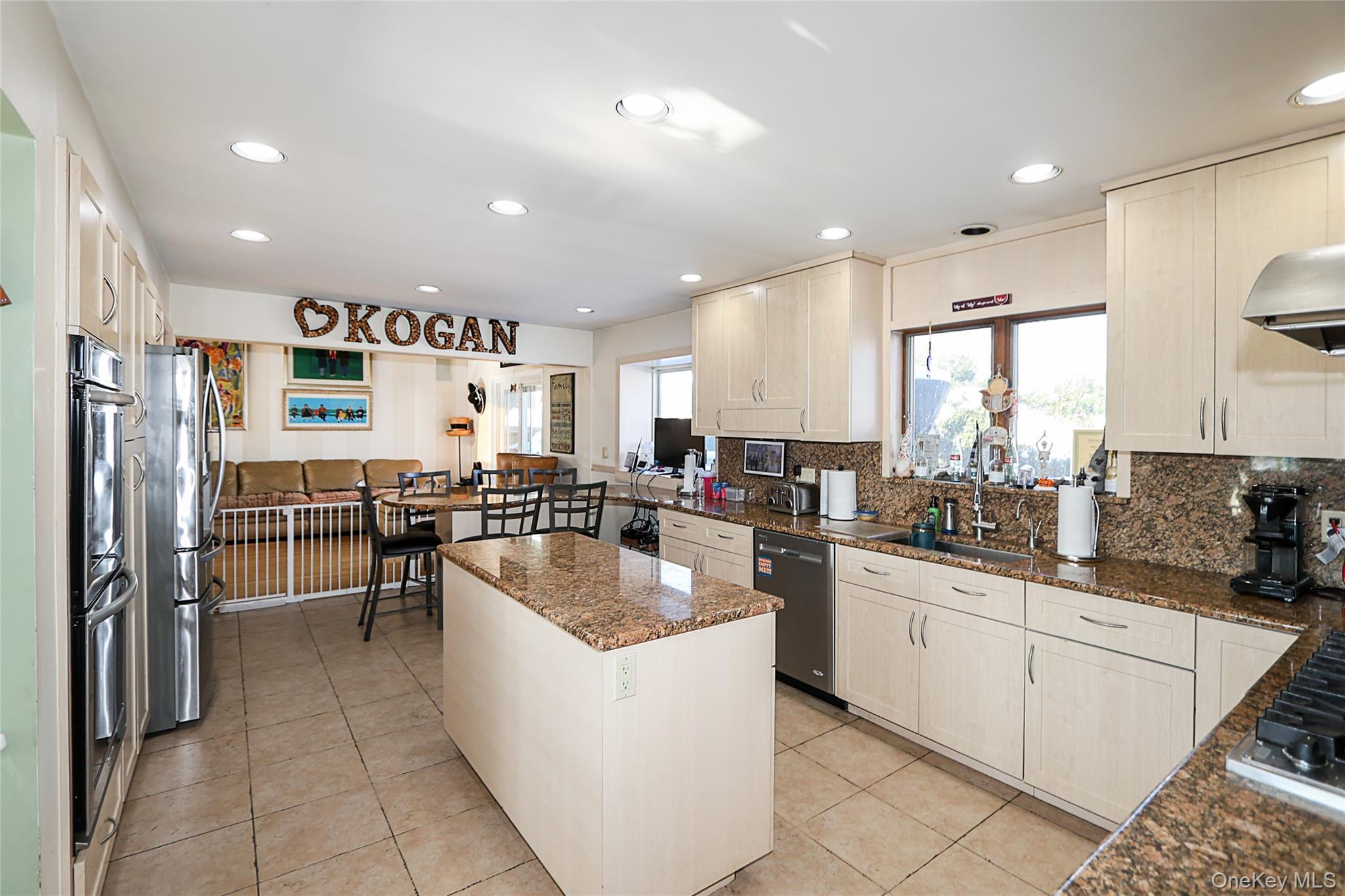 #7 photo, 25 Centre Street, Lynbrook , NY 11563