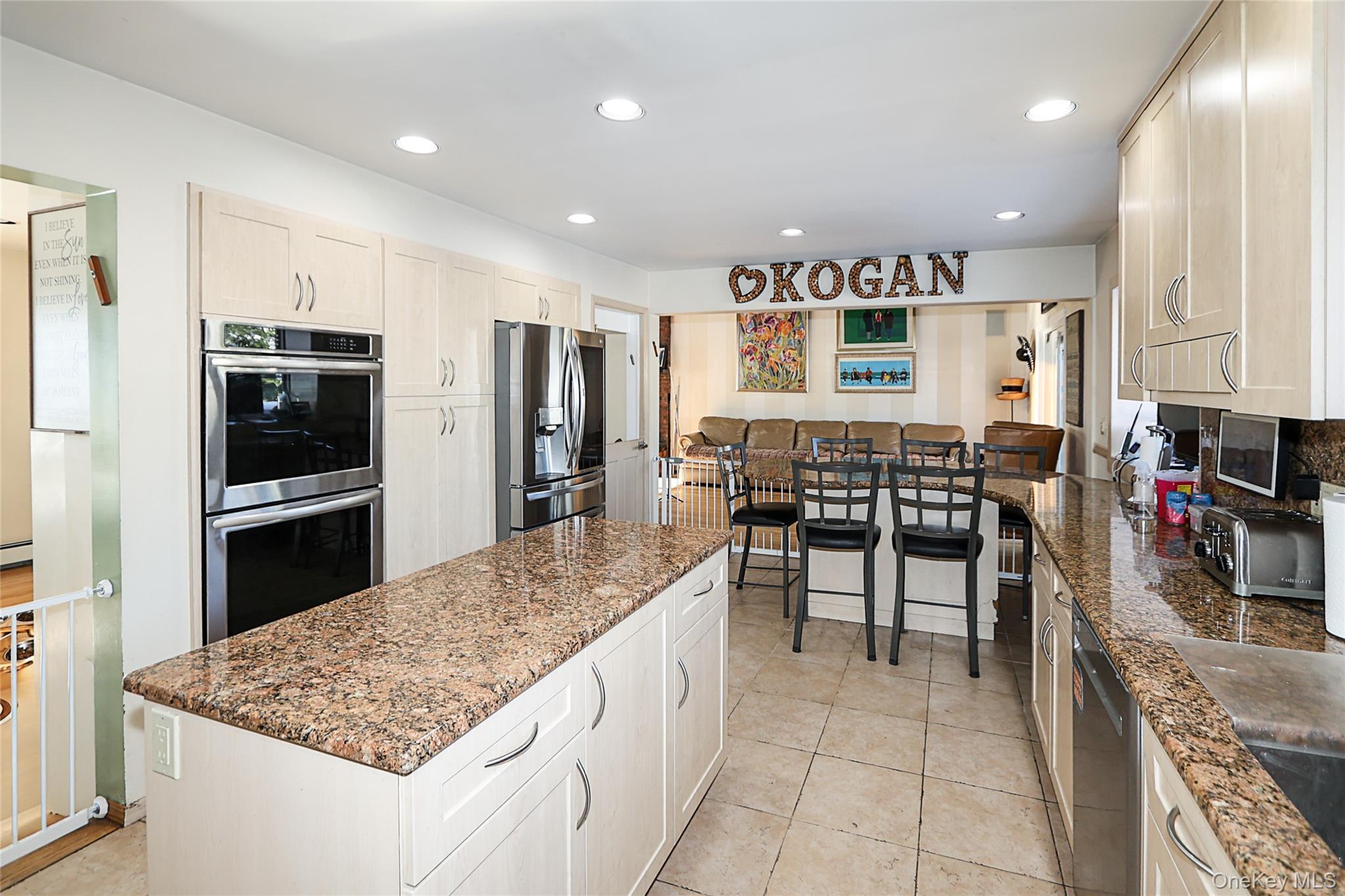 #9 photo, 25 Centre Street, Lynbrook , NY 11563