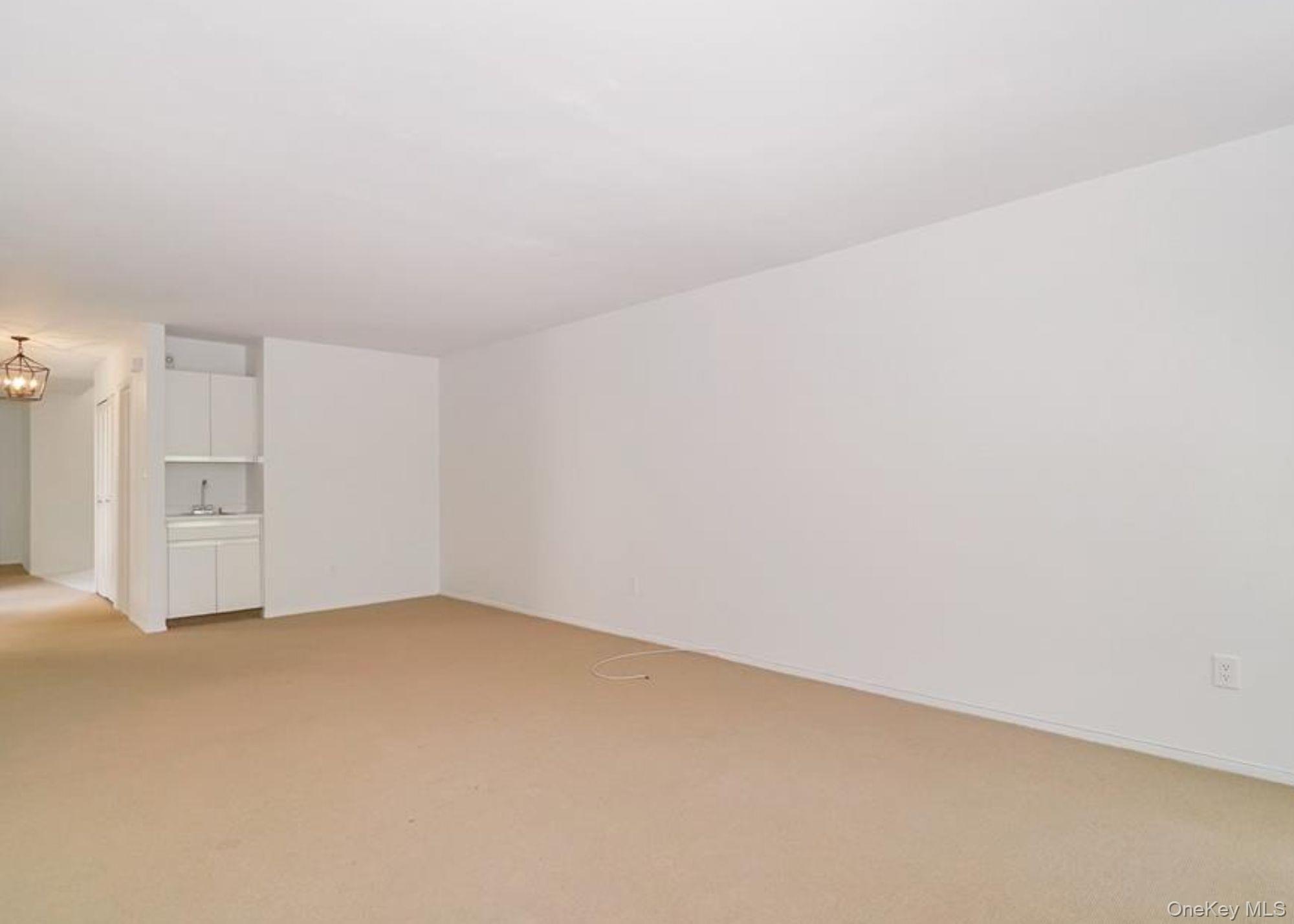 #11 photo, 277 Vista Drive, Jericho , NY 11753