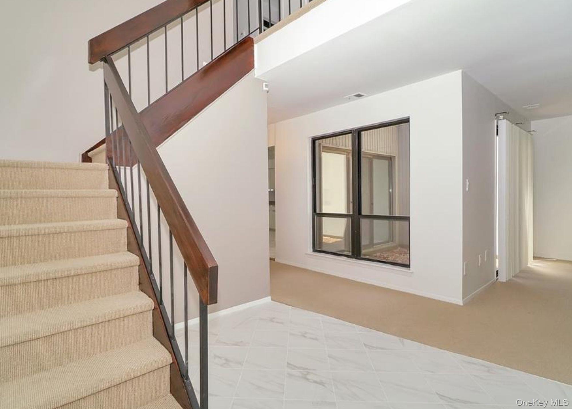 #2 photo, 277 Vista Drive, Jericho , NY 11753