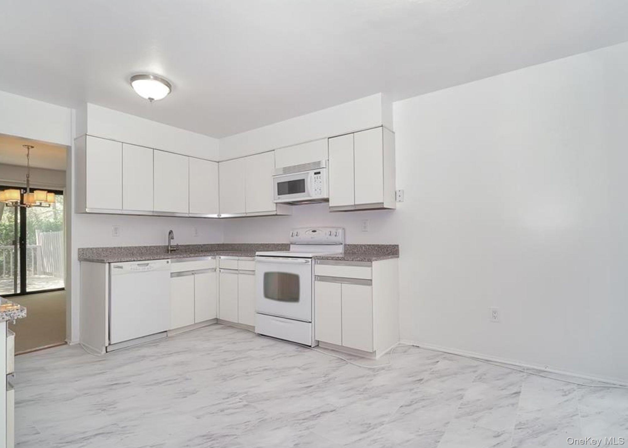 #5 photo, 277 Vista Drive, Jericho , NY 11753