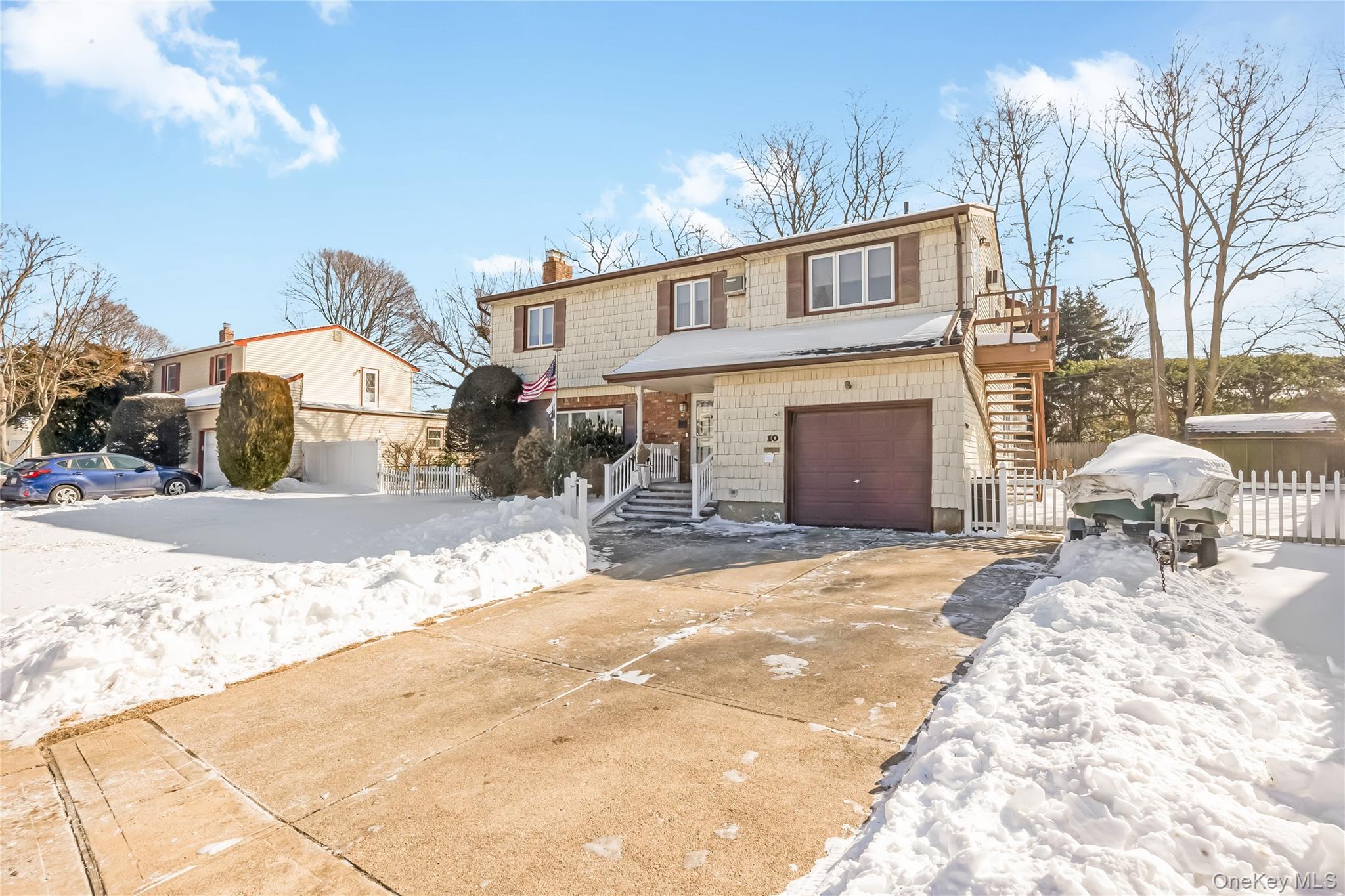 #3 photo, 10 Leanore Drive, 롱 아일랜드 Farmingdale , NY 11735