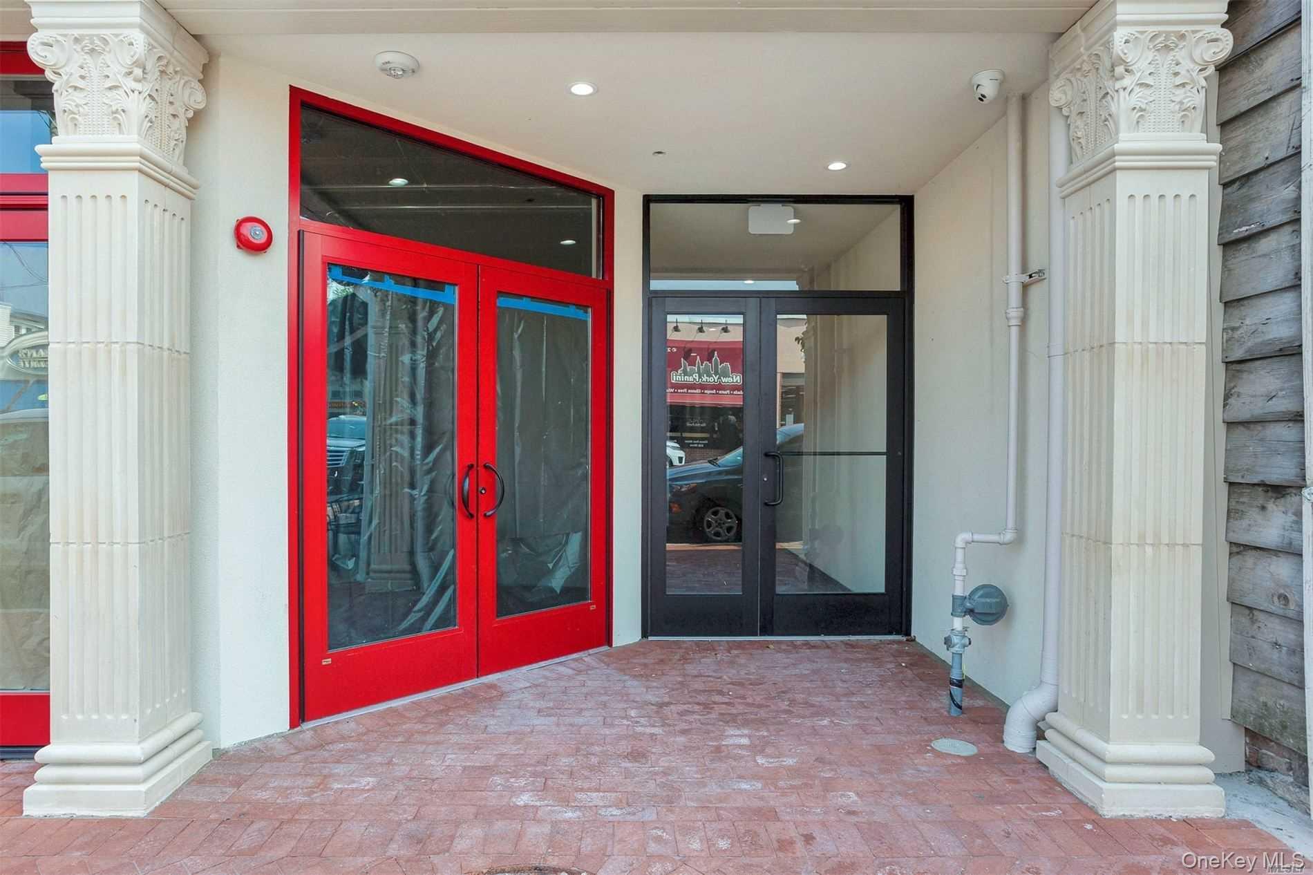 #16 photo, 10 Wall Street, Саффолк ‖ Huntington , NY 11743