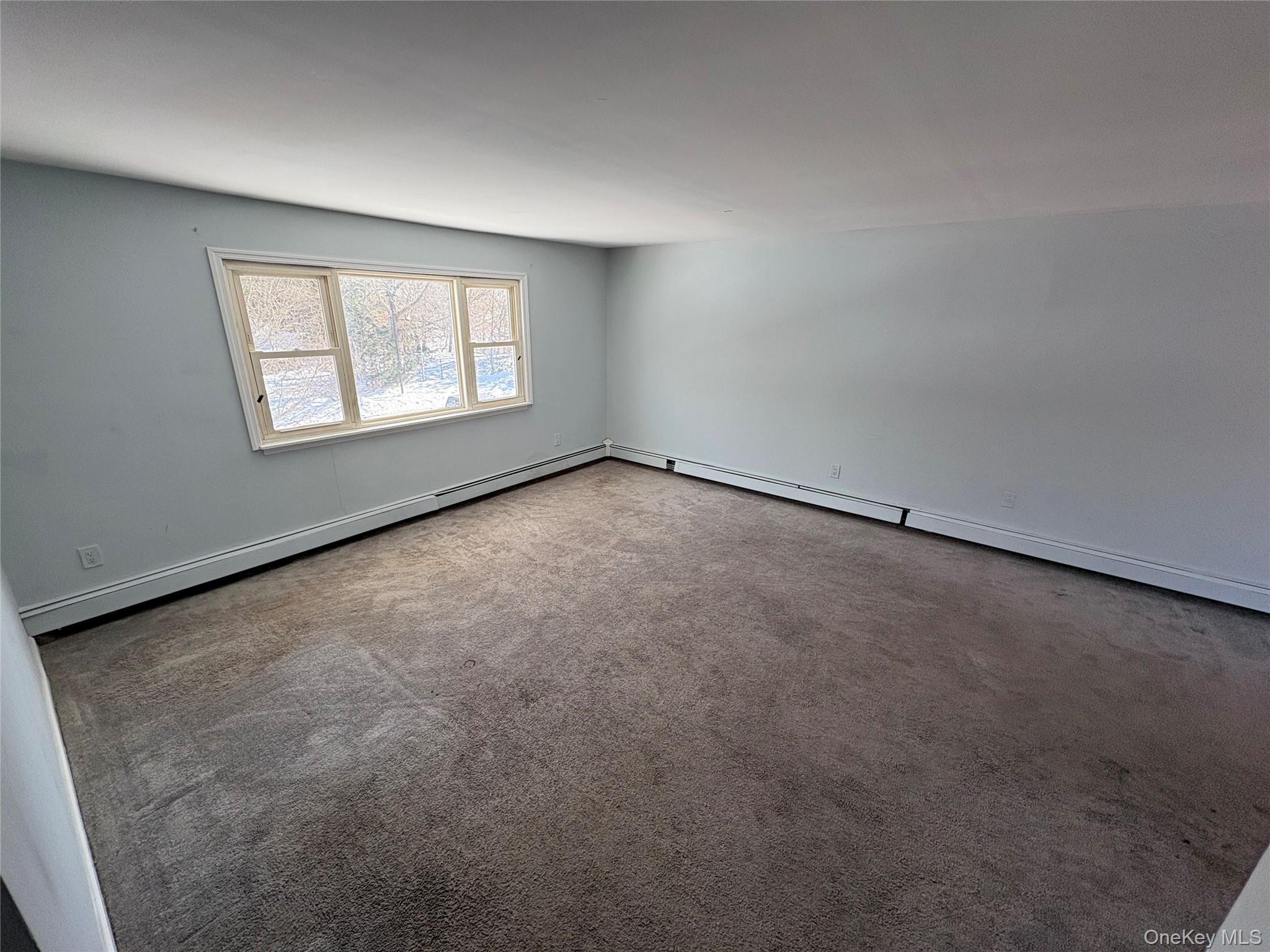 #2 photo, 16 Linden Street, 롱 아일랜드 Coram , NY 11727