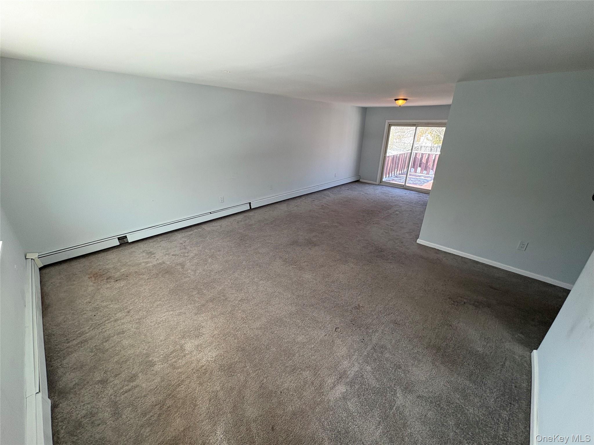 #3 photo, 16 Linden Street, 롱 아일랜드 Coram , NY 11727