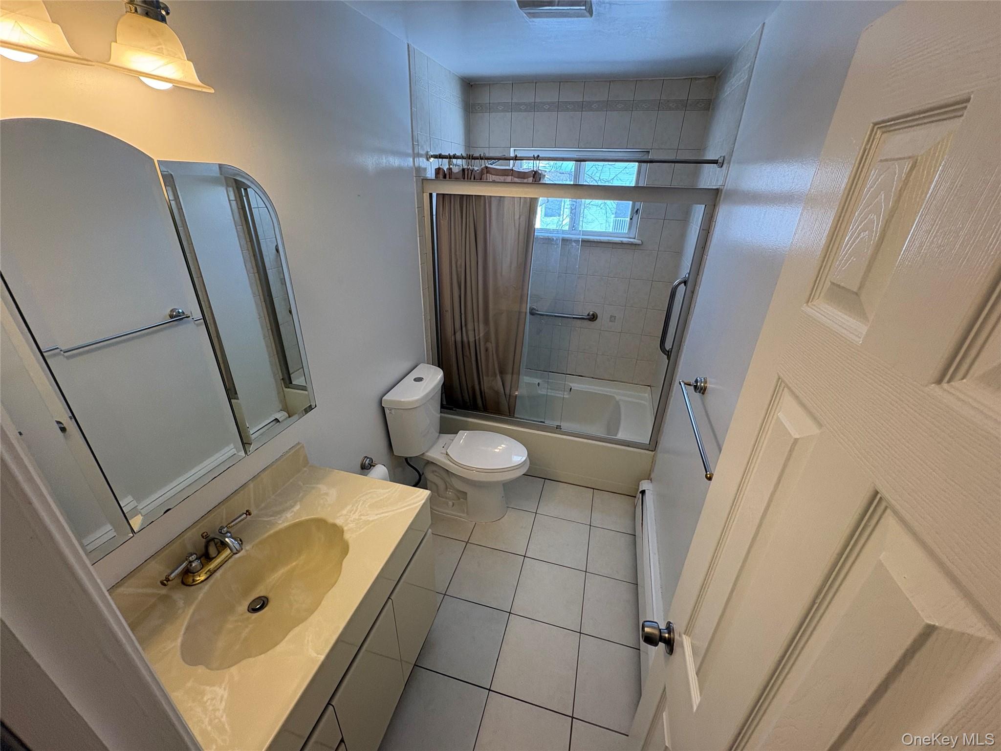 #7 photo, 16 Linden Street, 롱 아일랜드 Coram , NY 11727