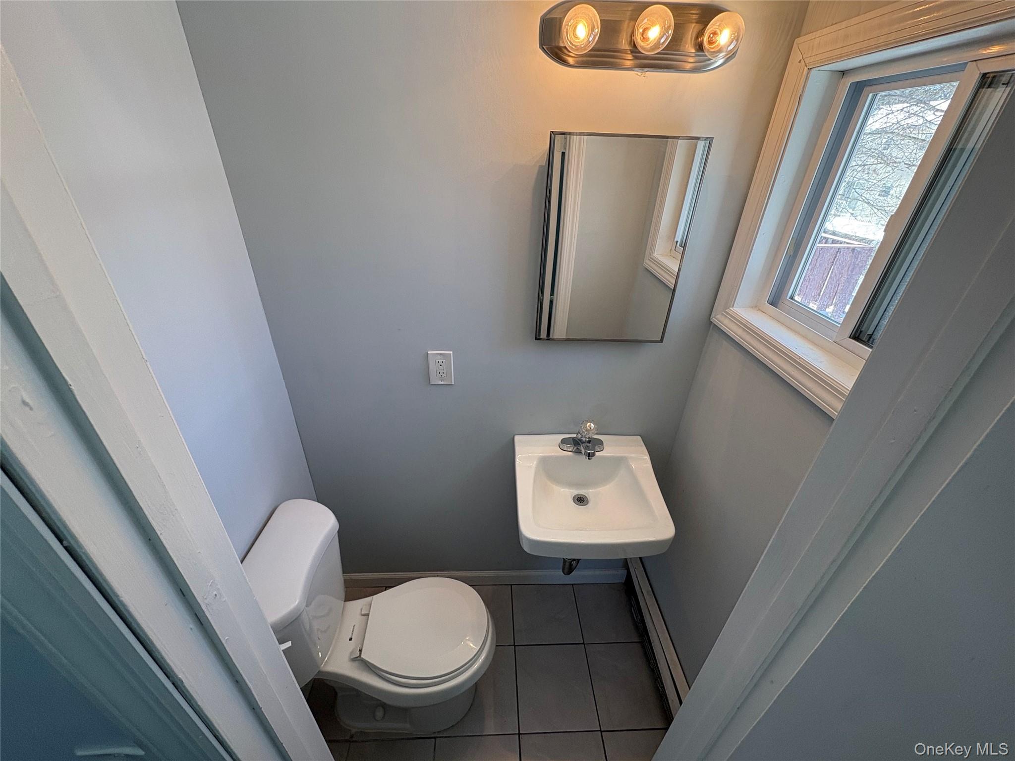 #8 photo, 16 Linden Street, 롱 아일랜드 Coram , NY 11727