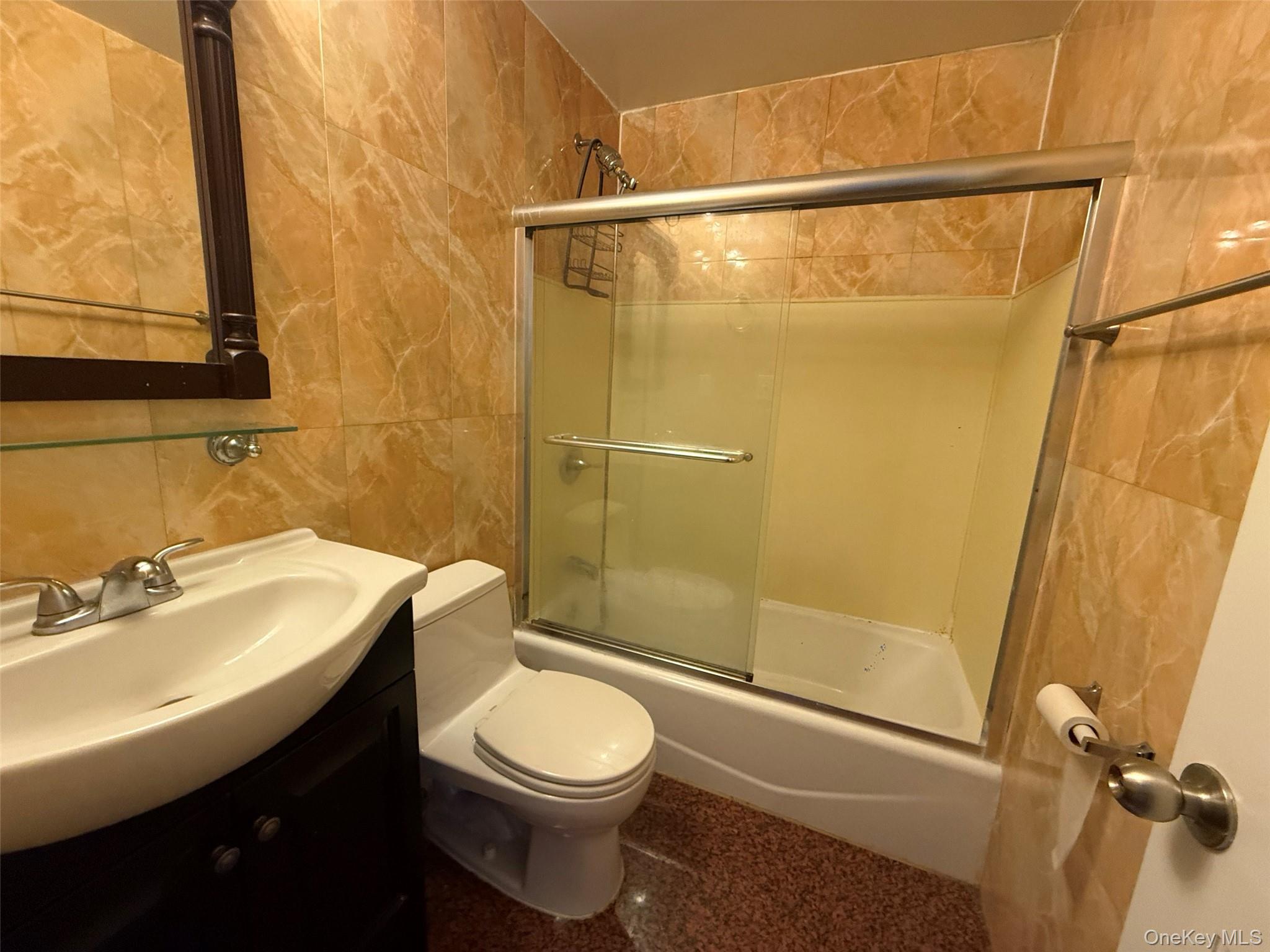 #8 photo, 42-20 196th Street, Flushing , NY 11358