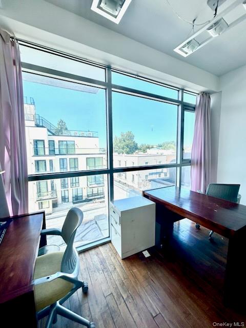 #10 photo, 3256 Steinway Street, 뉴욕퀸즈 Astoria , NY 11103