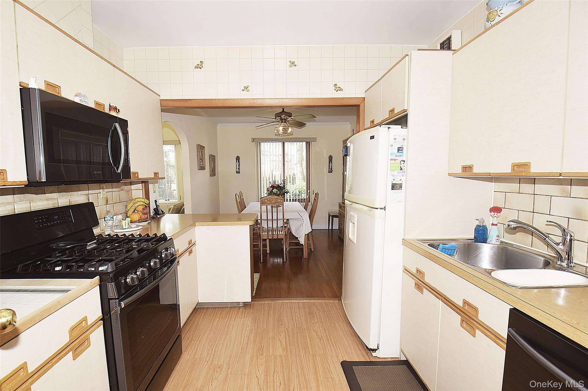 #10 photo, 24903 Rushmore Terrace, Little Neck , NY 11362