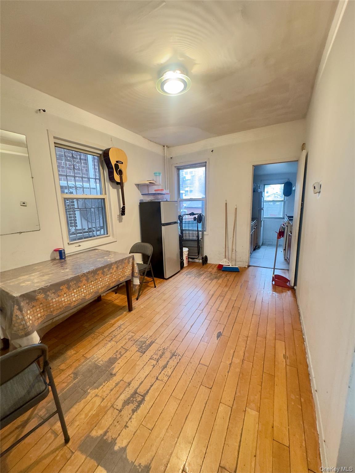 #5 photo, 104-60 Roosevelt Avenue, Corona , NY 11368