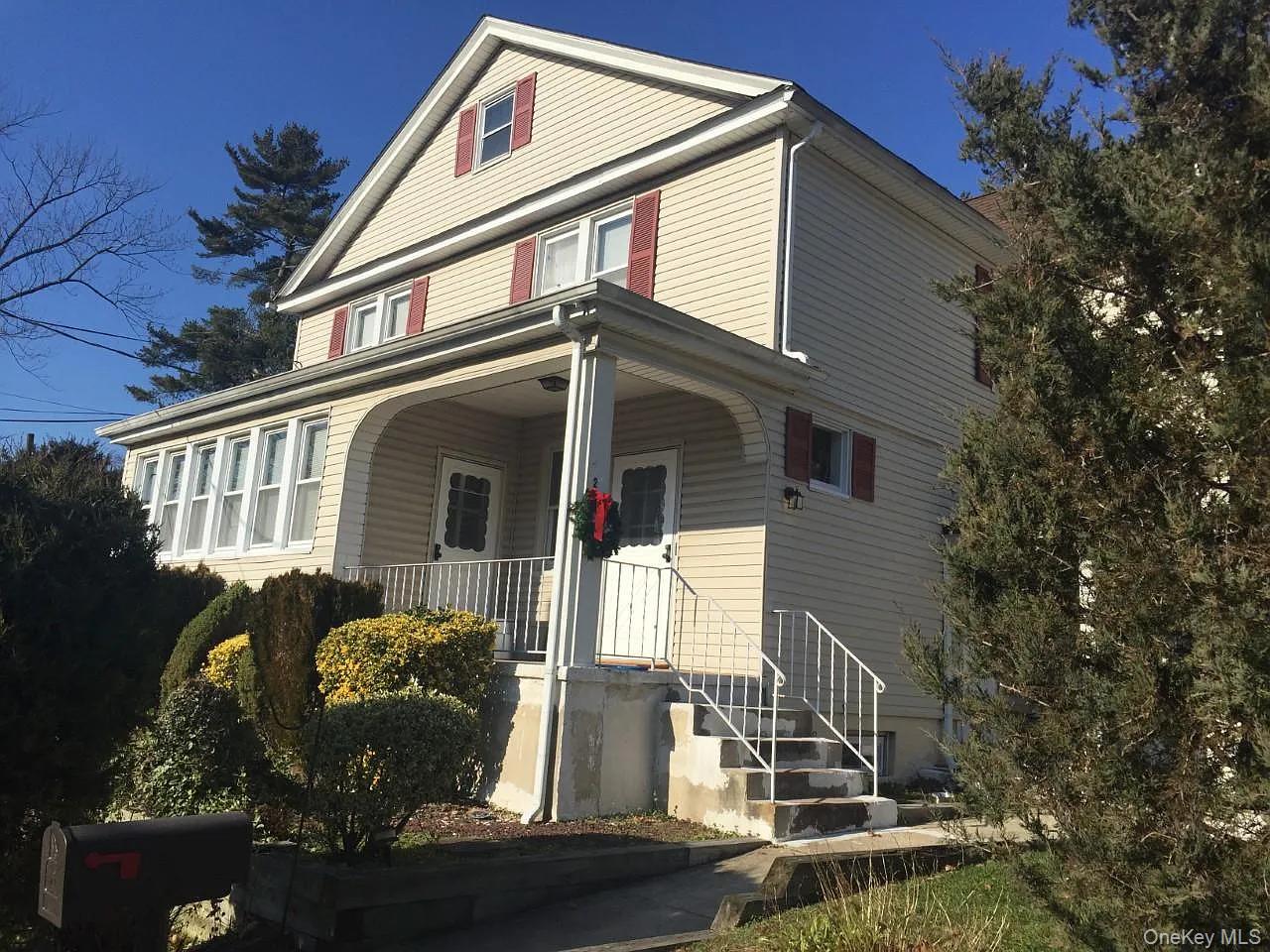 #3 photo, 2 Elm Street, Glen Head , NY 11545