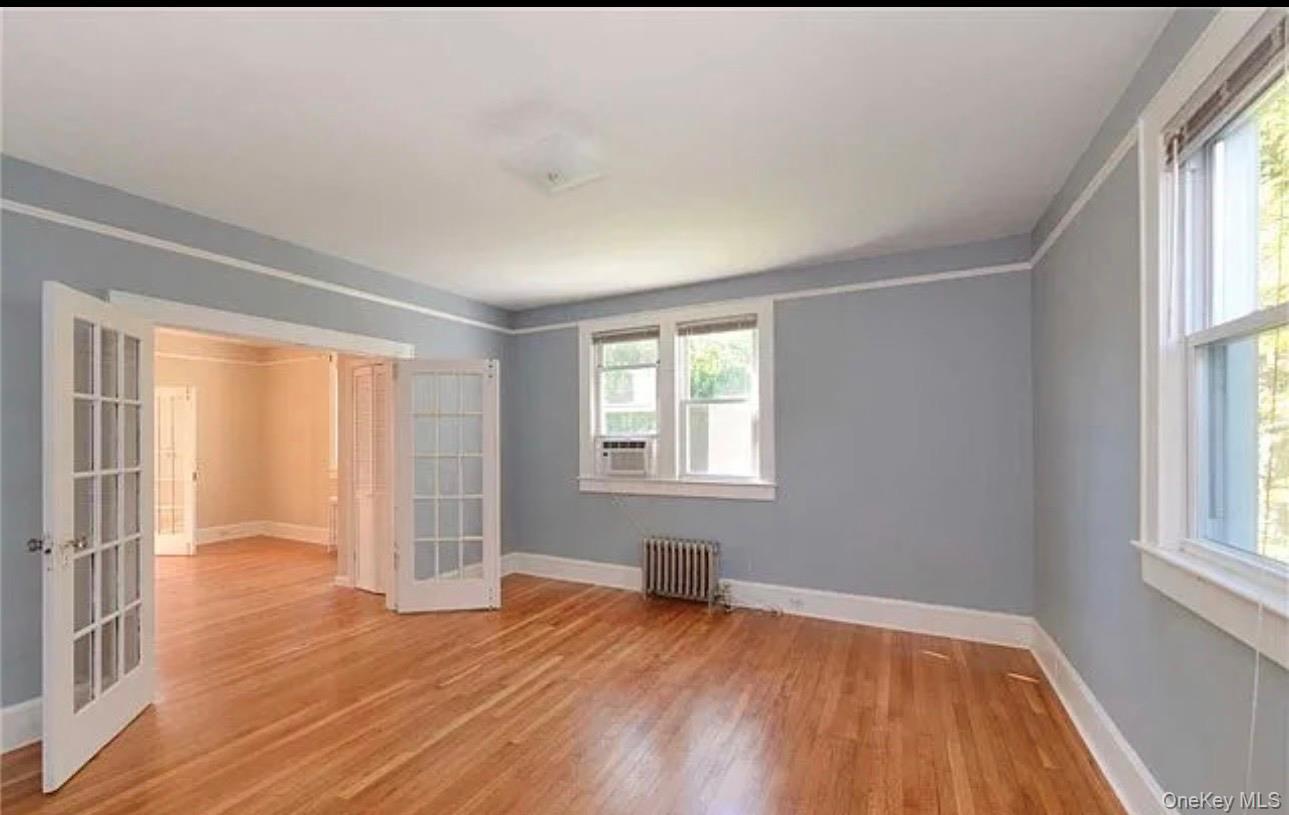 #4 photo, 2 Elm Street, Glen Head , NY 11545