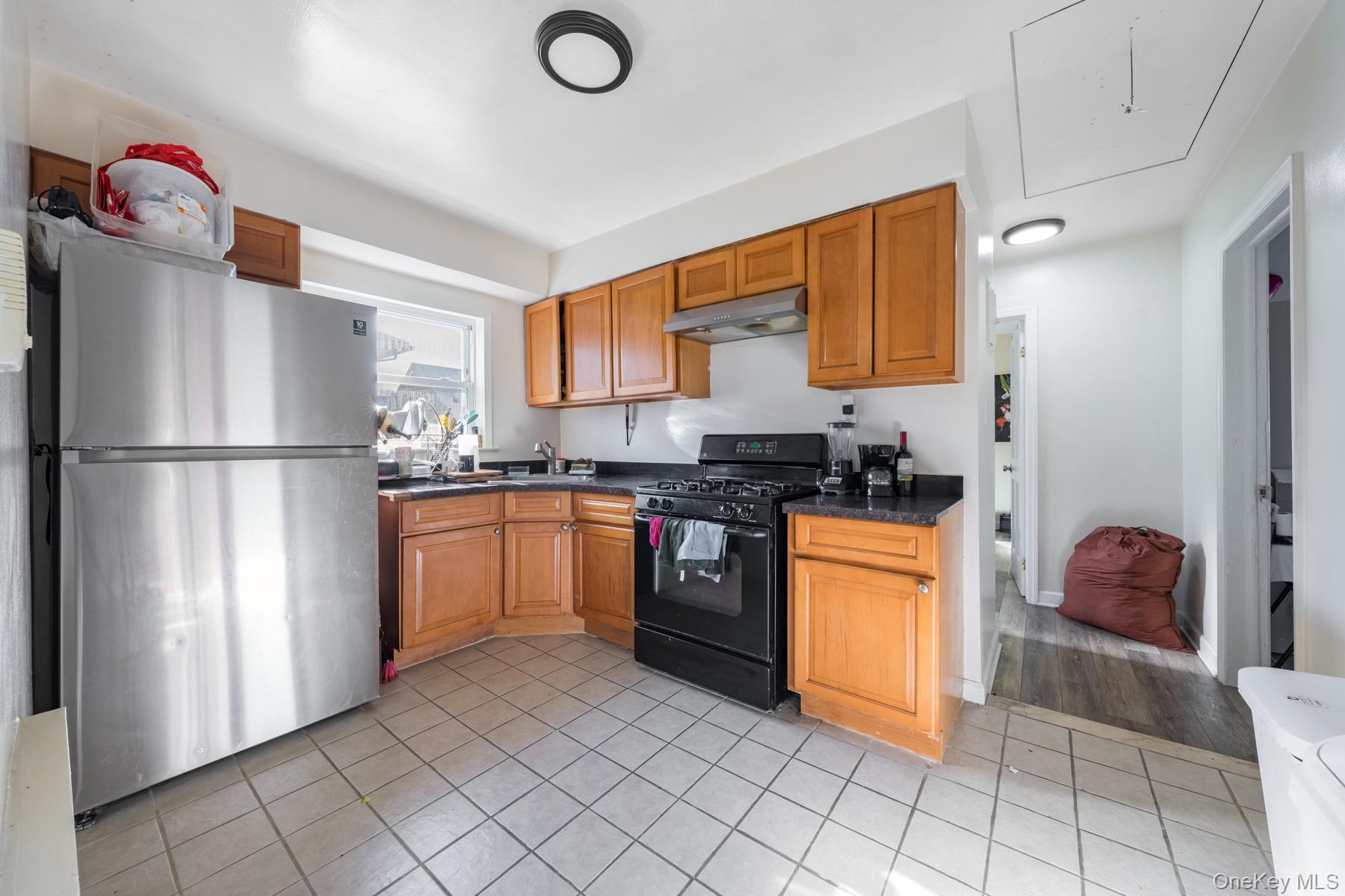 #8 photo, 27-52 Curtis Street, East Elmhurst , NY 11369